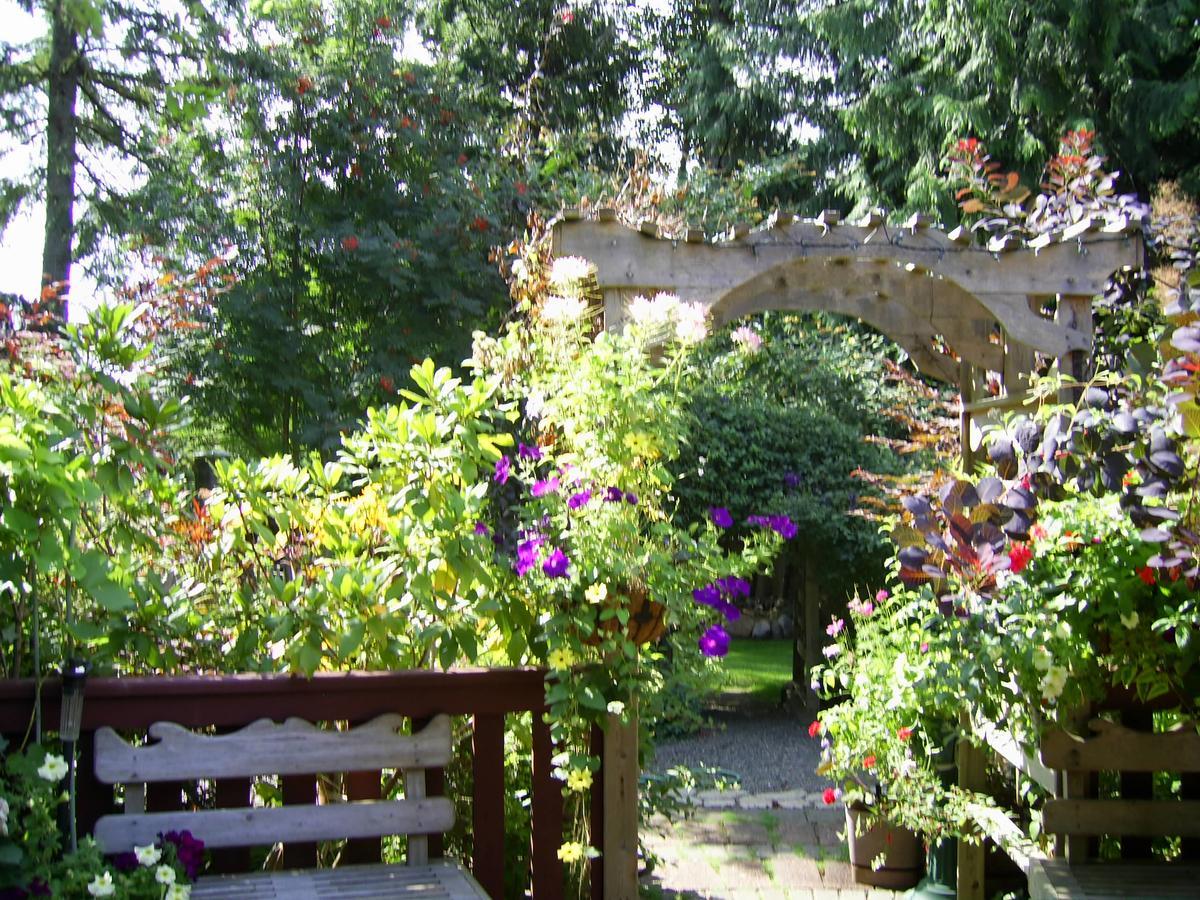 Garden House Hotel Courtenay Exterior photo